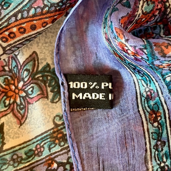 Paisley Pattern Scarf - Picture 7 of 9